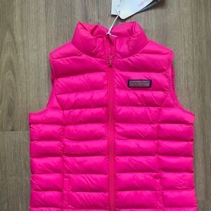 NWT Vineyard Vines girls puffer vest in neon crazy pink